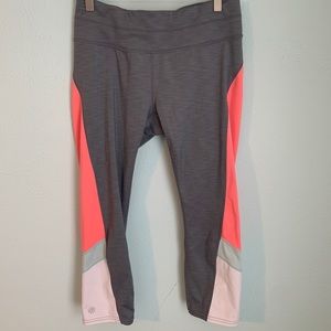 Athleta Sonar Capri Leggings